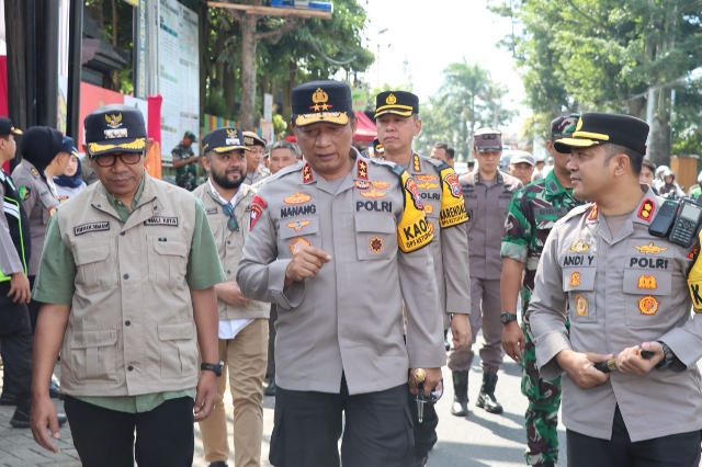 Kapolda Jatim Tinjau Kota Batu Pastikan Keamanan Jalur Wisata Saat Puncak Libur Lebaran