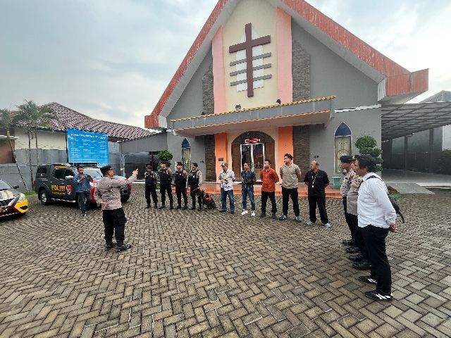 Amankan Rangkaian Ibadah Paskah dalam Meningkatkan Patroli dan Siaga Personel oleh Polres Jember