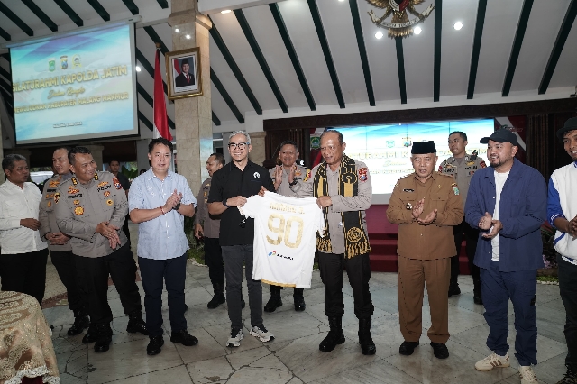 Kapolda Jatim Tegaskan Komitmen dalam Menjaga Keamanan Laga Arema FC di Kanjuruhan saat Audensi bersama Aremania