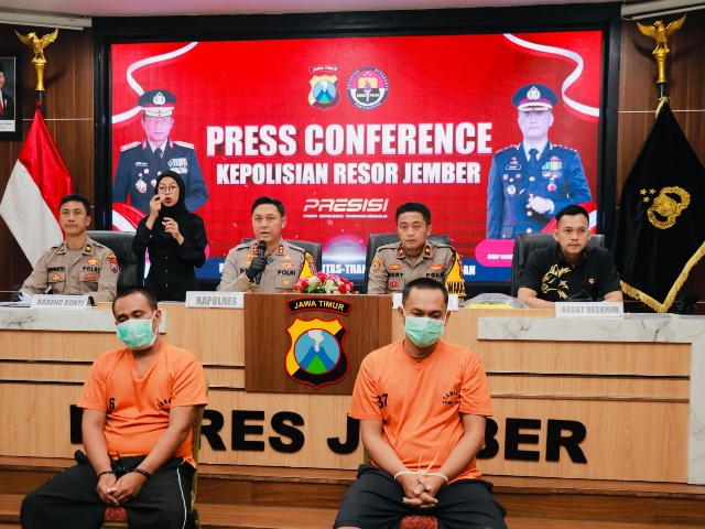 Dua Pelaku Pembunuhan yang Kabur ke Malaysia Akhirnya Berhasil Diamankan oleh Anggota Tim Kalong Satreskrim Polres Jember