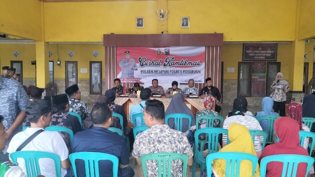 Polres Pasuruan Mengenalkan Jenis Narkoba dan Tekankan Pentingnya Siskamling dalam “Jumat Curhat”