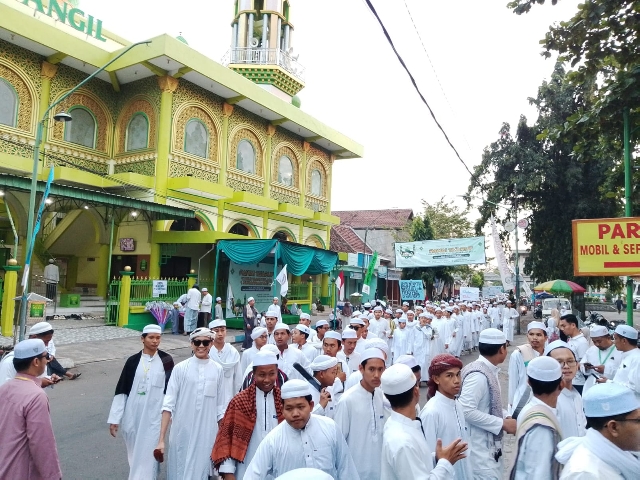 Kapolres Pasuruan Apresiasi Semangat Kebersamaan dalam Pawai Peringati  1 Muharram di Bangil