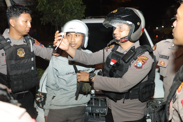 Patroli Malam, Polisi Amankan 3 Pemuda di Mojokerto yang Diduga Akan Pesta Sabu