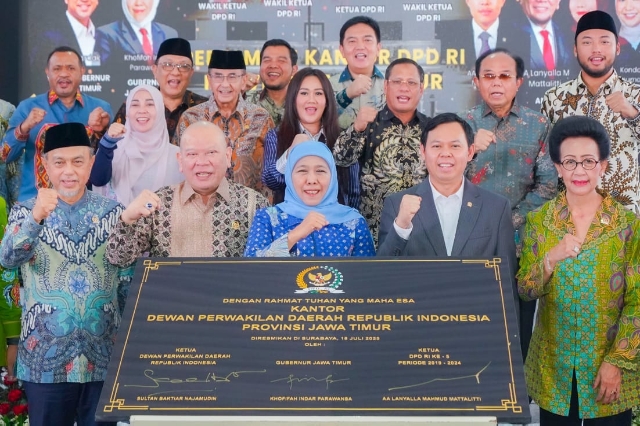 Bersama Ketua DPD RI , Gubernur Khofifah Resmikan Kantor DPD RI Jatim, Kini Saluran Aspirasi Lebih Dekat dengan Masyarakat