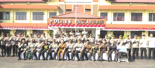 Kapolda Jatim Gelar Coffe Morning di Polres Pasuruan, Perkuat Sinergi Forkopimda dan Tokoh Masyarakat