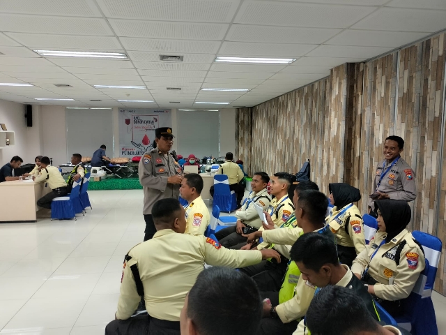 Kolaborasi Polres Pasuruan dan Satpam Mengadakan Donor Darah dalam Rangka HUT Satpam Ke-45