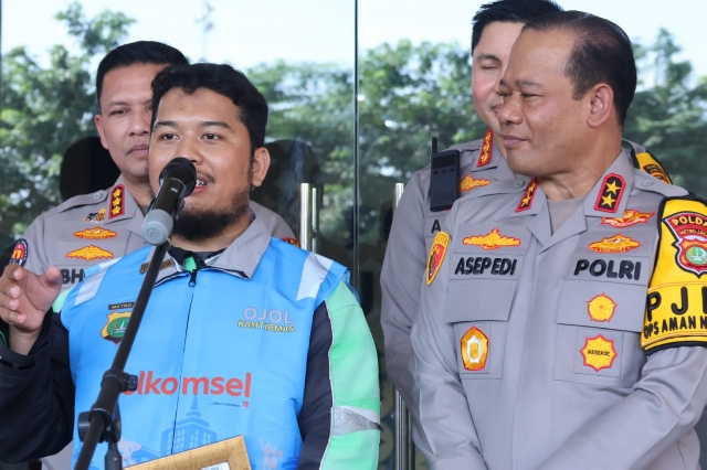 Kapolda Metro Jaya Apresiasi Anggota Ojol Kamtibmas yang Ungkap Curanmor di Cakung