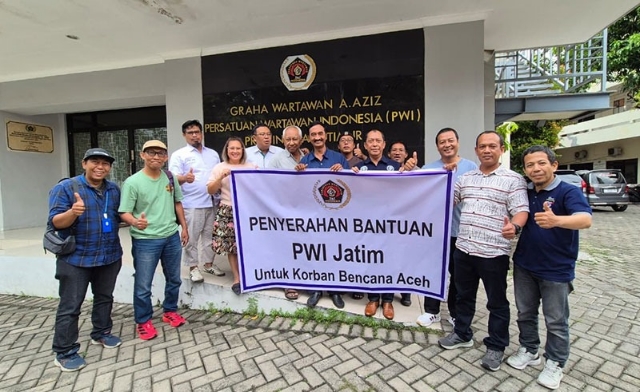 PWI Jatim Salurkan Bantuan Tahap I untuk Korban Bencana Aceh