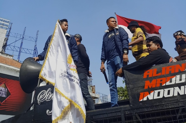 AMI Gelar Aksi Besar-Besaran Demo Polda Jatim Desak Tersangka, Lanjut Kepung DPD PDIP Tuntut Pemecatan