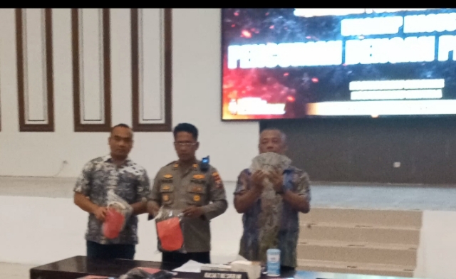 Empat WNA Pelaku Pencurian Perhiasan Emas Dibekuk Polisi