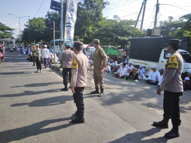 Haul Akbar Ponpes Al-Fitrah Surabaya Berjalan Aman dan Khidmat, Polres Pelabuhan Tanjung Perak Perketat Pengamanan