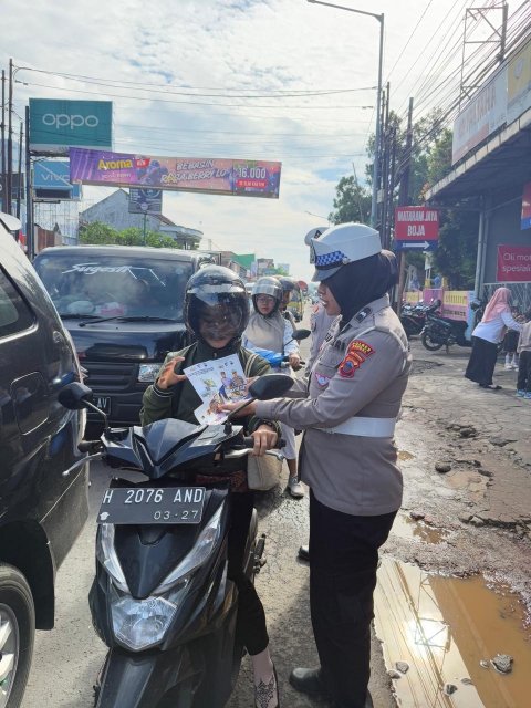 Gelar Dikmas Lantas di Boja, Polres Kendal Ajak Pengguna Jalan Tertib Berlalu Lintas