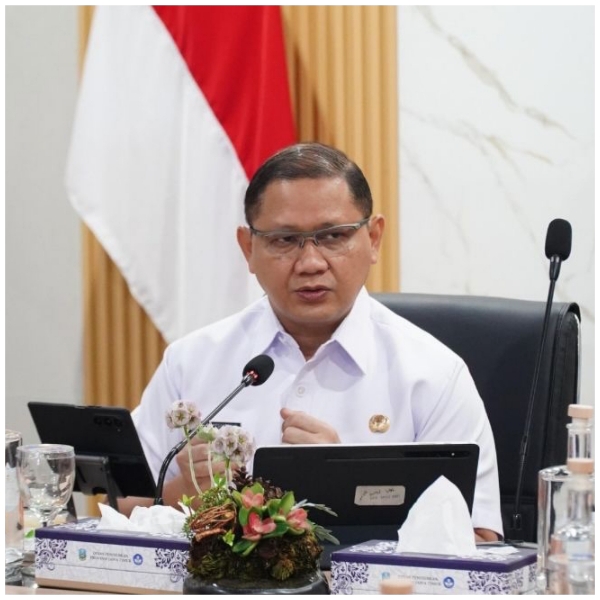Kepala Dinas Pendidikan Provinsi Jawa Timur Memberikan Pengarahan pada Pembahasan Juknis SPMB Tahun 2026