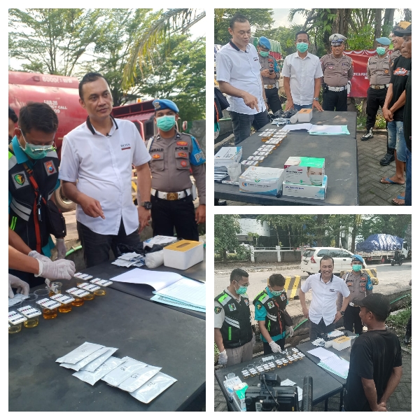Polres Tanjung Perak Cek Urine 43 Sopir Truk dan Bus Jelang Mudik Lebaran, Untuk Memastikan Keselamatan dalam Perjalanannya