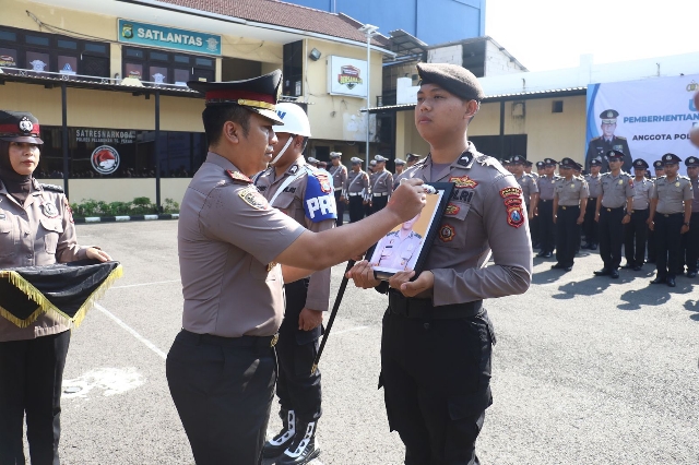 Polres Pelabuhan Tanjung Perak Perkuat Pengawasan Internal dalam Komitmen Nyata Lewat PTDH Terhadap Oknum Anggota yang Bermasalah