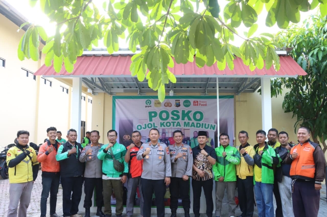 Perkuat Sinergitas, Polres Madiun Kota Resmikan Posko Ojol Kamtibmas