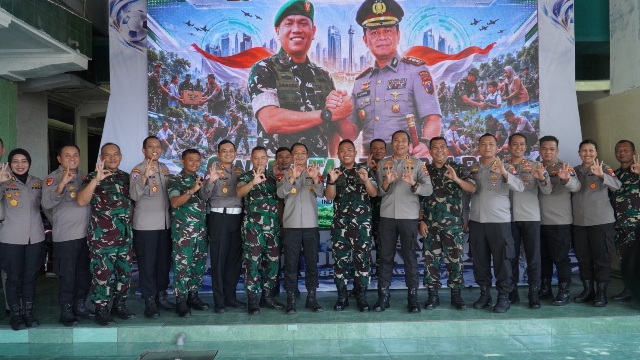 Kapolrestabes Surabaya Perkuat Sinergi dengan Dandim ,0830 Komitmen TNI- Polri Hadir Menjaga Keamanan Kota