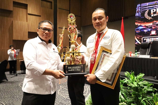 Satresnarkoba Jadi Motor Prestasi, Polres Pelabuhan Tanjung Perak Raih Penghargaan Polda Jatim