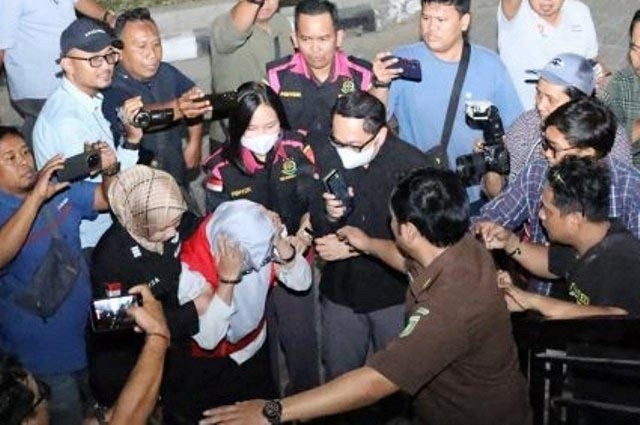 Kabid. Geologi Ertika Dinawati ESDM Jatim Di Ciduk Kajati Jawa Timur