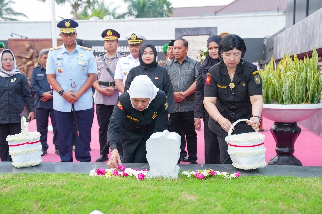 Khofifah Ajak Generasi Muda Teladani Semangat Juang Pelajar TRIP