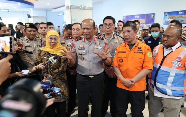 Kapolda Jatim Sampaikan Duka atas Kecelakaan Kapal Laut di Perairan Sumenep, Pencarian Korban Hilang Terus Dilakukan