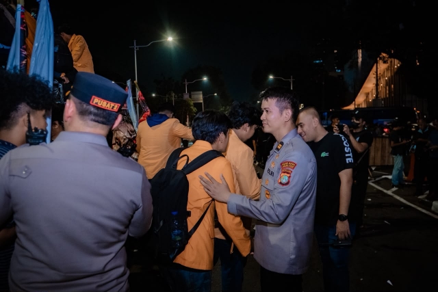 Polda Metro Jaya Apresiasi Masyarakat dalam Aksinya di Jakarta yang Berjalan Damai